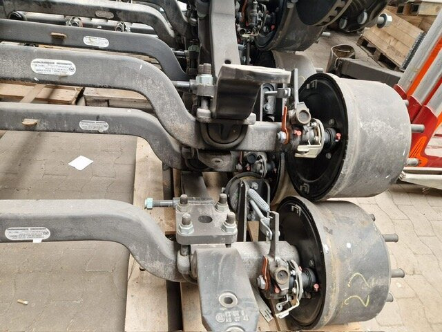 EuroCargo ML160E32 4x2 EuroCargo ML160E32 4x2 mit Teilen für Anhänger und Aufbauten - Kamion za prevoz automobila: slika 3 EuroCargo ML160E32 4x2 EuroCargo ML160E32 4x2 mit Teilen für Anhänger und Aufbauten - Kamion za prevoz automobila: slika 3