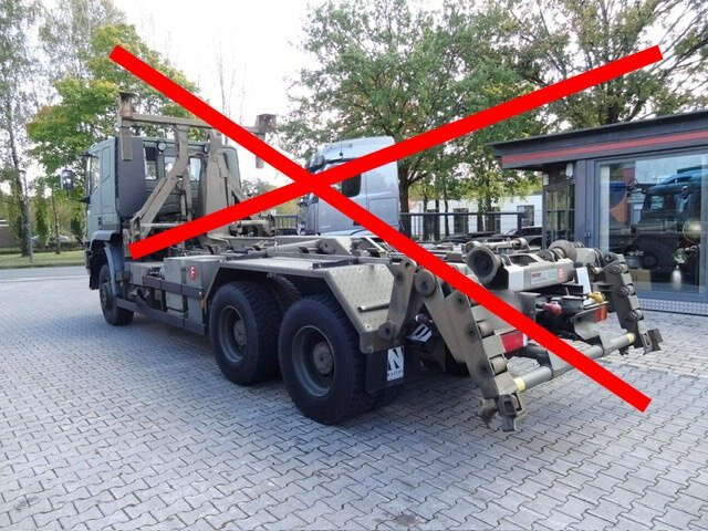 EuroTrakker 260E44W 6X6 EuroTrakker 260E44W 6X6, Retarder, ADR - Kamion sa golom šasijom i zatvorenom kabinom: slika 3 EuroTrakker 260E44W 6X6 EuroTrakker 260E44W 6X6, Retarder, ADR - Kamion sa golom šasijom i zatvorenom kabinom: slika 3