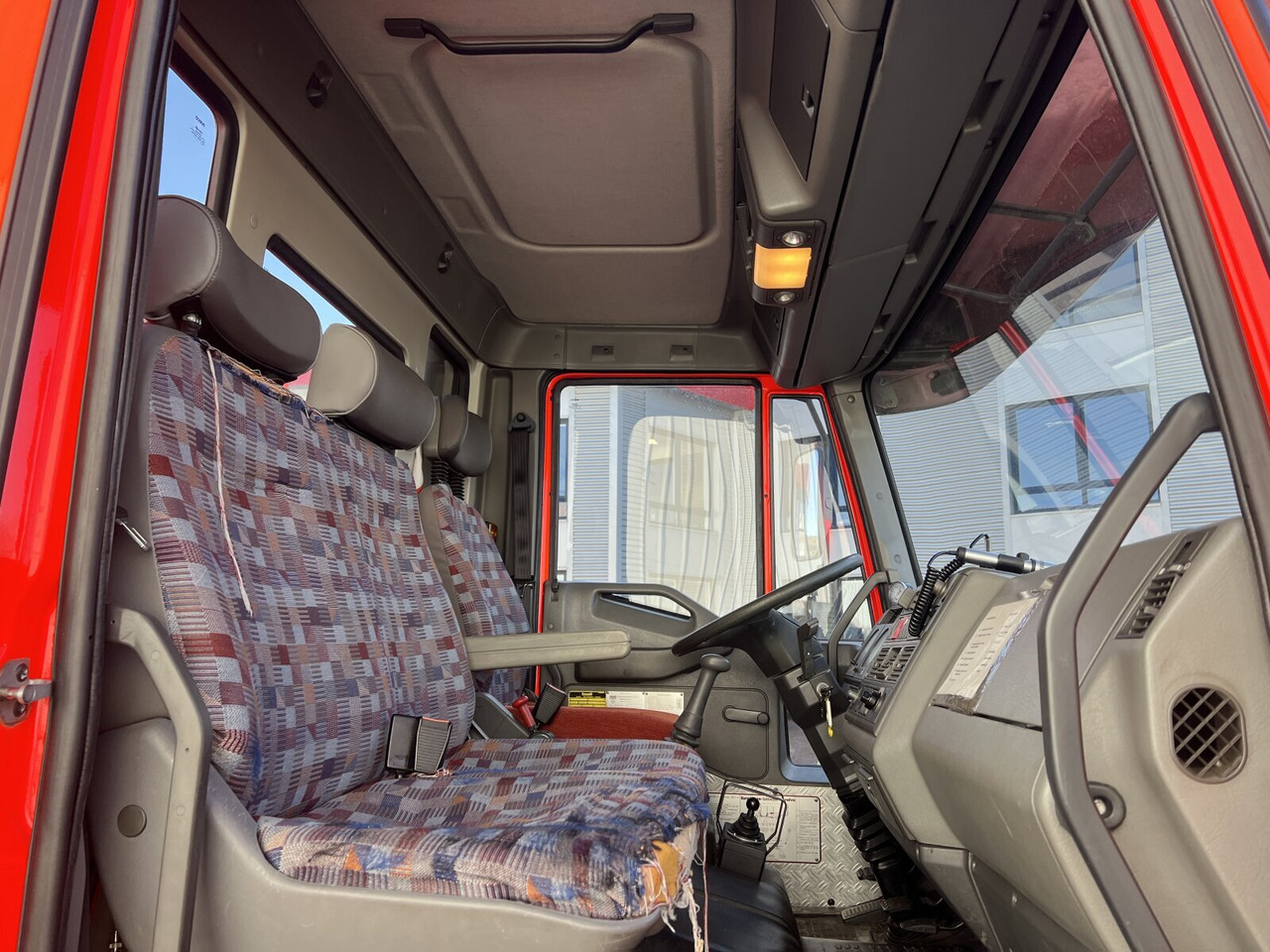 FF 95 E 18 WR 4x4 FF 95 E 18 WR 4x4, 6000l Wassertank - Kamion cisterna: slika 3 FF 95 E 18 WR 4x4 FF 95 E 18 WR 4x4, 6000l Wassertank - Kamion cisterna: slika 3