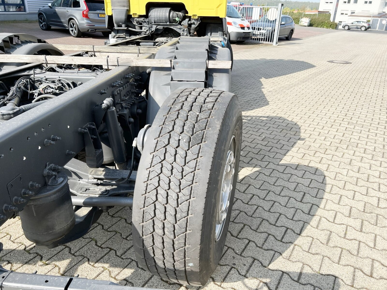 FM 450 6x2 FM 450 6x2, Motorabtrieb, Lenk-/Liftachse - Kamion sa golom šasijom i zatvorenom kabinom: slika 2 FM 450 6x2 FM 450 6x2, Motorabtrieb, Lenk-/Liftachse - Kamion sa golom šasijom i zatvorenom kabinom: slika 2
