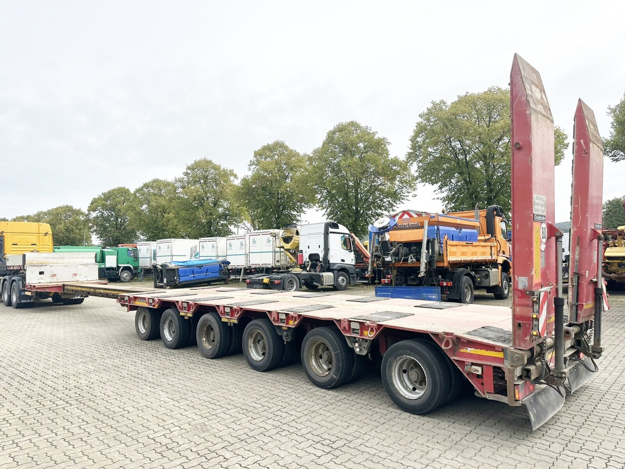 Goldhofer STZ L 6-67/80 A STZ-L 6-67/80 A, 6 Achsen, 86.000kg Ges.-Gew. - Niska poluprikolica za prevoz: slika 2 Goldhofer STZ L 6-67/80 A STZ-L 6-67/80 A, 6 Achsen, 86.000kg Ges.-Gew. - Niska poluprikolica za prevoz: slika 2