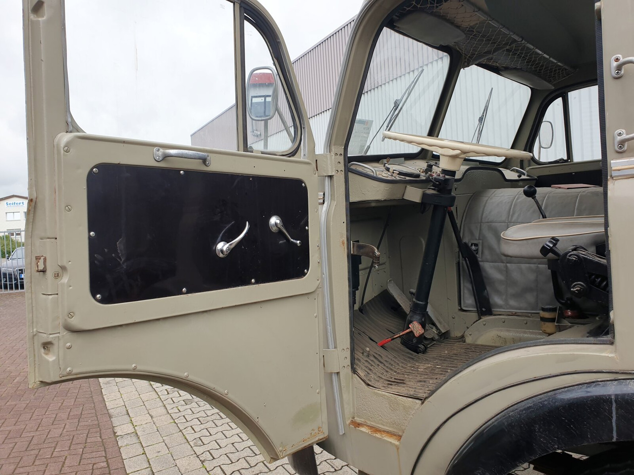 HENSCHEL HS 20 TS 6x4 HENSCHEL HS 20 TS 6x4 - Istovarivač: slika 4 HENSCHEL HS 20 TS 6x4 HENSCHEL HS 20 TS 6x4 - Istovarivač: slika 4