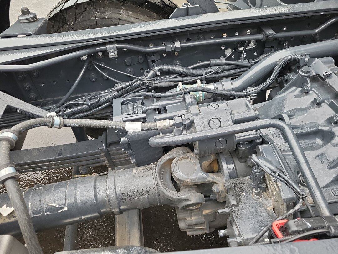 Iveco T-Way 510 8x4 T-Way 510 8x4, 4x VORHANDEN! - Kamion sa golom šasijom i zatvorenom kabinom: slika 5 Iveco T-Way 510 8x4 T-Way 510 8x4, 4x VORHANDEN! - Kamion sa golom šasijom i zatvorenom kabinom: slika 5