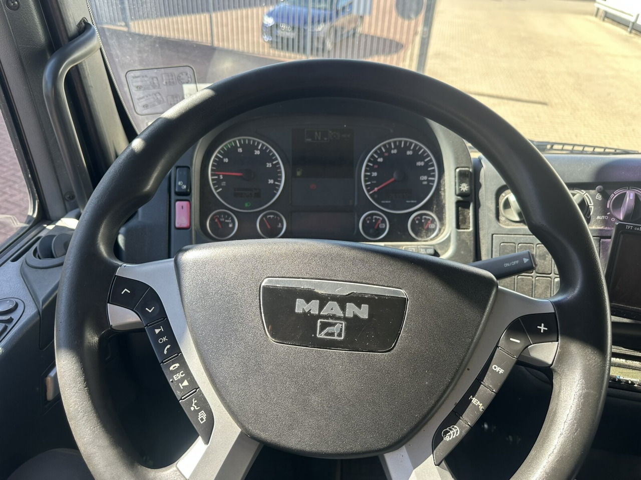 MAN TGA 18.360 LL 4x2 TGA 18.360 LL 4x2, Fahrschule - Kamion: slika 5 MAN TGA 18.360 LL 4x2 TGA 18.360 LL 4x2, Fahrschule - Kamion: slika 5