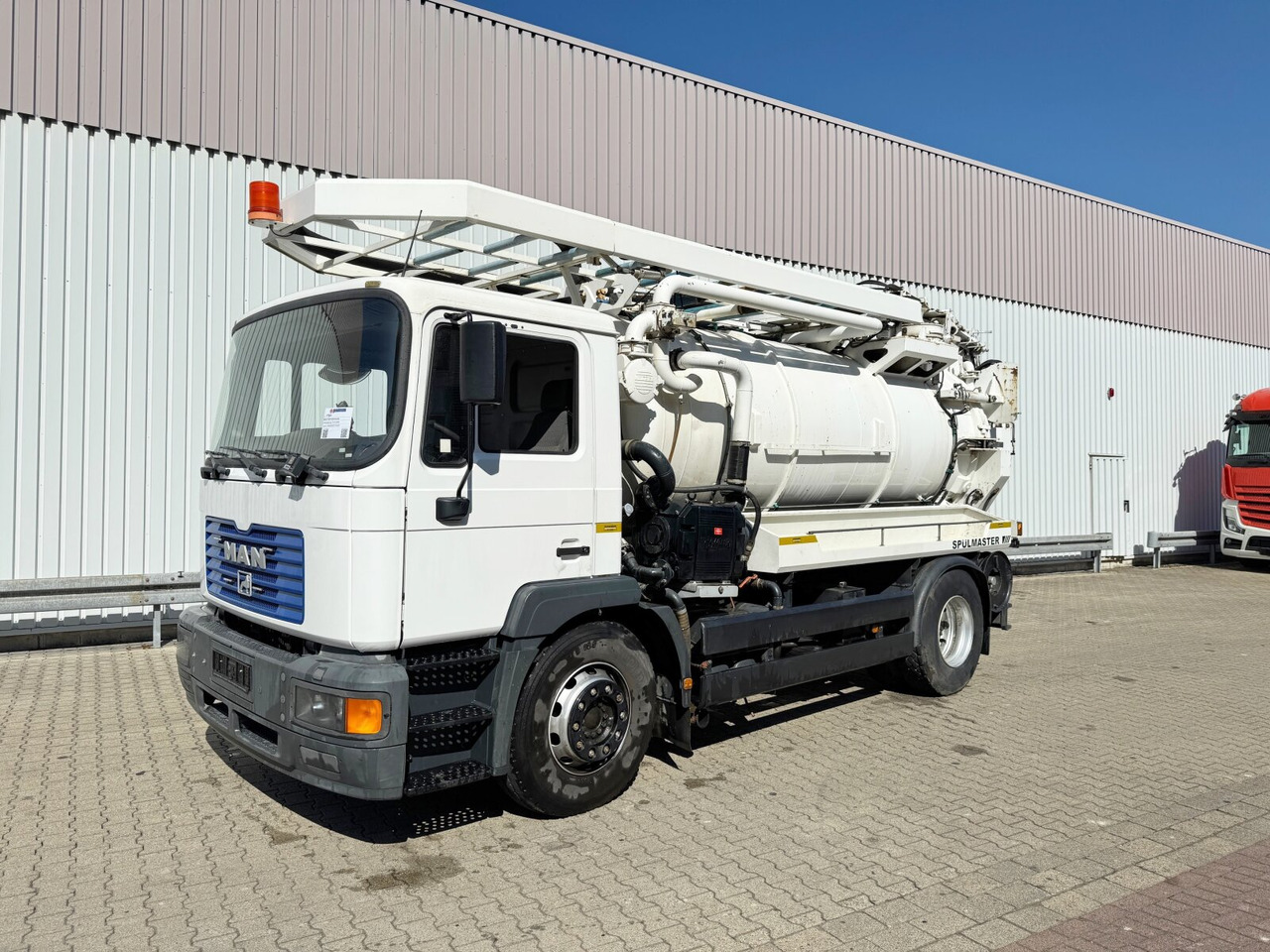 MAN TGM 18.284 4x2 BL TGM 18.284 4x2 BL, Assmann Saug- und Spülwagen 9m³ - Kamion: slika 1 MAN TGM 18.284 4x2 BL TGM 18.284 4x2 BL, Assmann Saug- und Spülwagen 9m³ - Kamion: slika 1