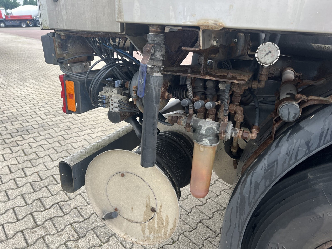 Mercedes-Benz Actros 2541 L 6x2 Actros 2541 L 6x2, Lenkachse, Küller Saug- und Spülwagen ca. 14m³ - Kamion: slika 4 Mercedes-Benz Actros 2541 L 6x2 Actros 2541 L 6x2, Lenkachse, Küller Saug- und Spülwagen ca. 14m³ - Kamion: slika 4