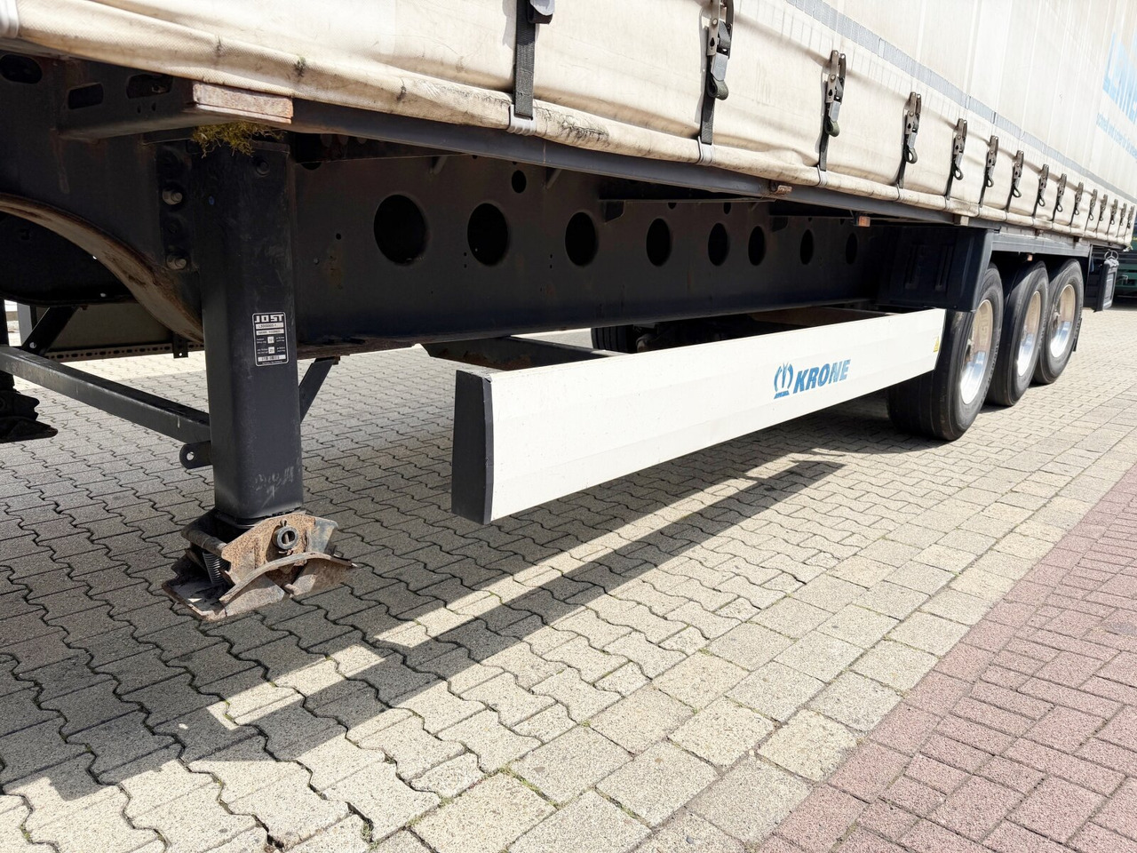 Krone SDP 27 eLCL10-CS Coil Liner SDP 27 eLCL10-CS Coil Liner, Coilmulde, Liftachse, Nachlauflenkachse, Edscha - Plato poluprikolica: slika 3 Krone SDP 27 eLCL10-CS Coil Liner SDP 27 eLCL10-CS Coil Liner, Coilmulde, Liftachse, Nachlauflenkachse, Edscha - Plato poluprikolica: slika 3