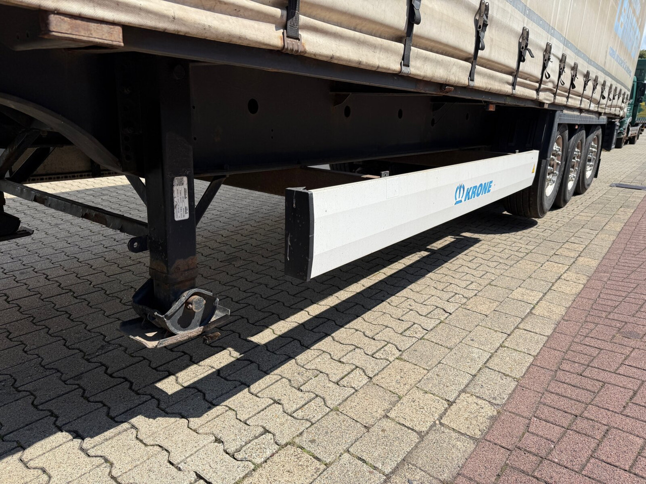 Krone SDP 27 eLCQ4-CS Coil Liner SDP 27 eLCQ4-CS Coil Liner, Coilmulde, Liftachse, Nachlauflenkachse, Edscha - Plato poluprikolica: slika 3 Krone SDP 27 eLCQ4-CS Coil Liner SDP 27 eLCQ4-CS Coil Liner, Coilmulde, Liftachse, Nachlauflenkachse, Edscha - Plato poluprikolica: slika 3