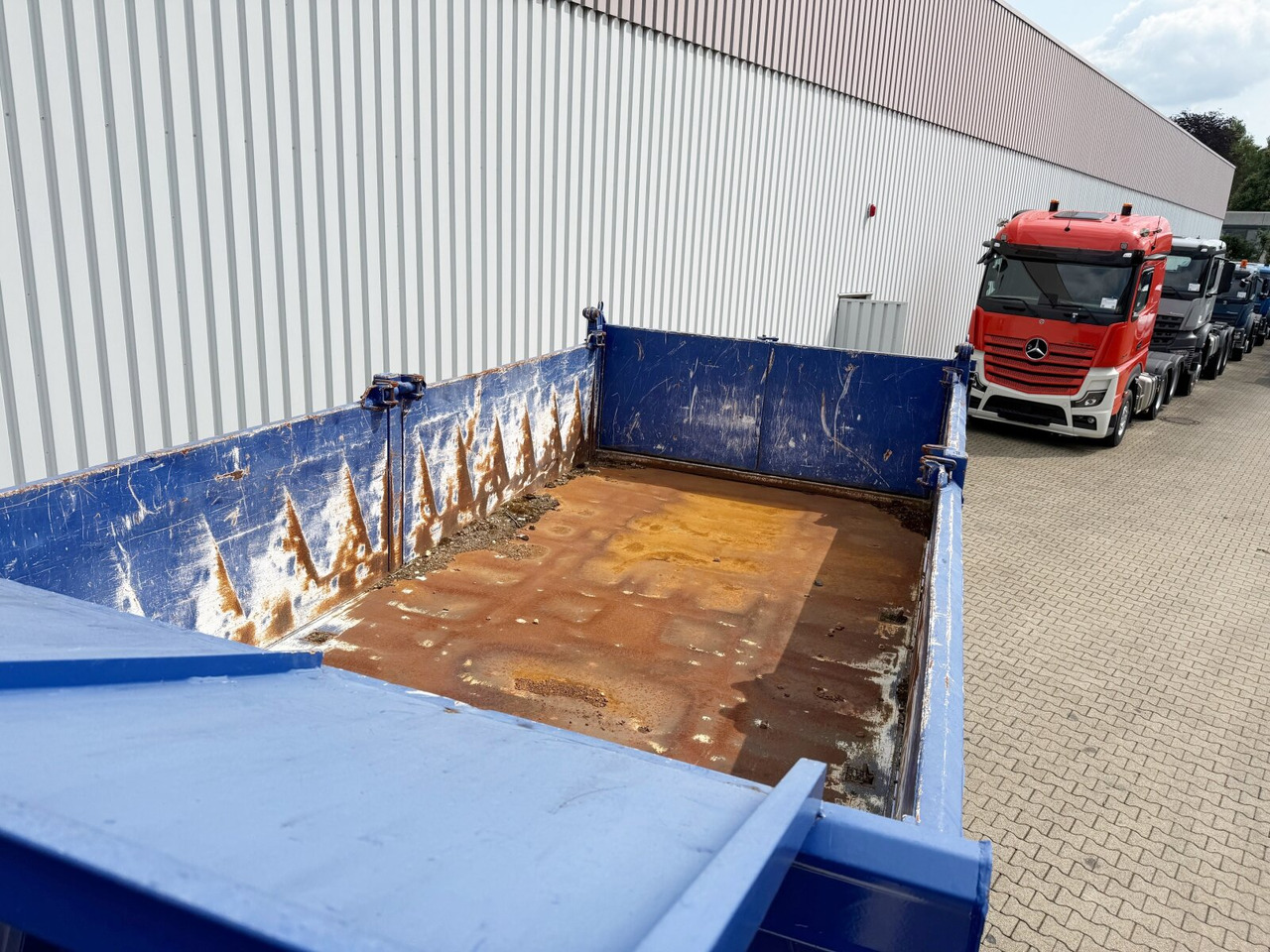 MAN 27.403 6x6 BB 27.403 6x6 BB, EX-THW - Istovarivač: slika 2 MAN 27.403 6x6 BB 27.403 6x6 BB, EX-THW - Istovarivač: slika 2