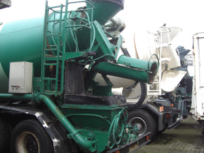 Mikser za beton MAN 33.292 8x4 33.292 8x4 Mischer Stetter 7m³ mit Pumpe Schwing 21m, 6-Zylinder: slika 8 Mikser za beton MAN 33.292 8x4 33.292 8x4 Mischer Stetter 7m³ mit Pumpe Schwing 21m, 6-Zylinder: slika 8
