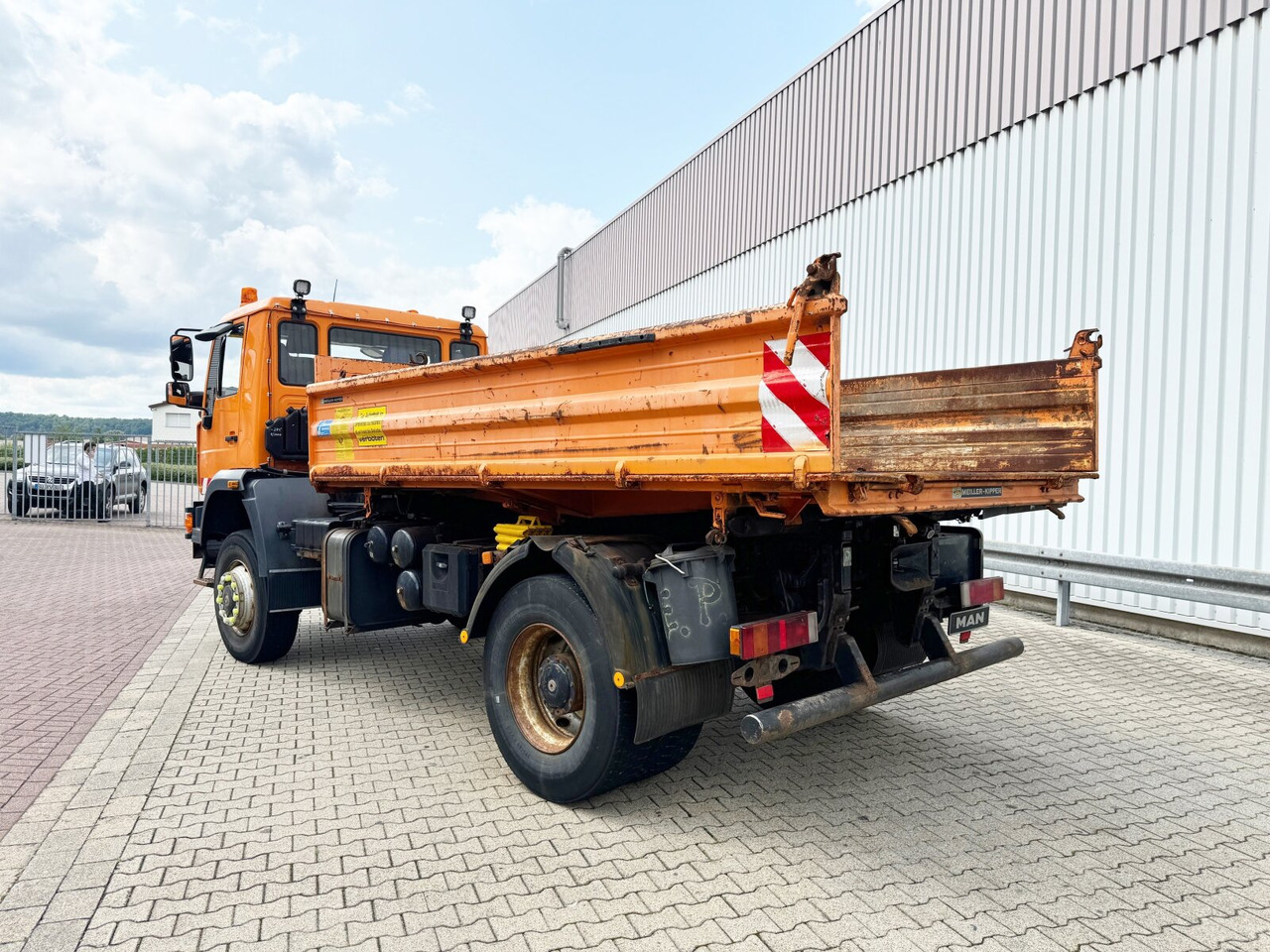 MAN LE 18.280 4X4 BB LE 18.280 4X4 BB, Winterdienstausstattung, Grüne Plakette - Istovarivač, Kamion sa dizalicom: slika 2 MAN LE 18.280 4X4 BB LE 18.280 4X4 BB, Winterdienstausstattung, Grüne Plakette - Istovarivač, Kamion sa dizalicom: slika 2