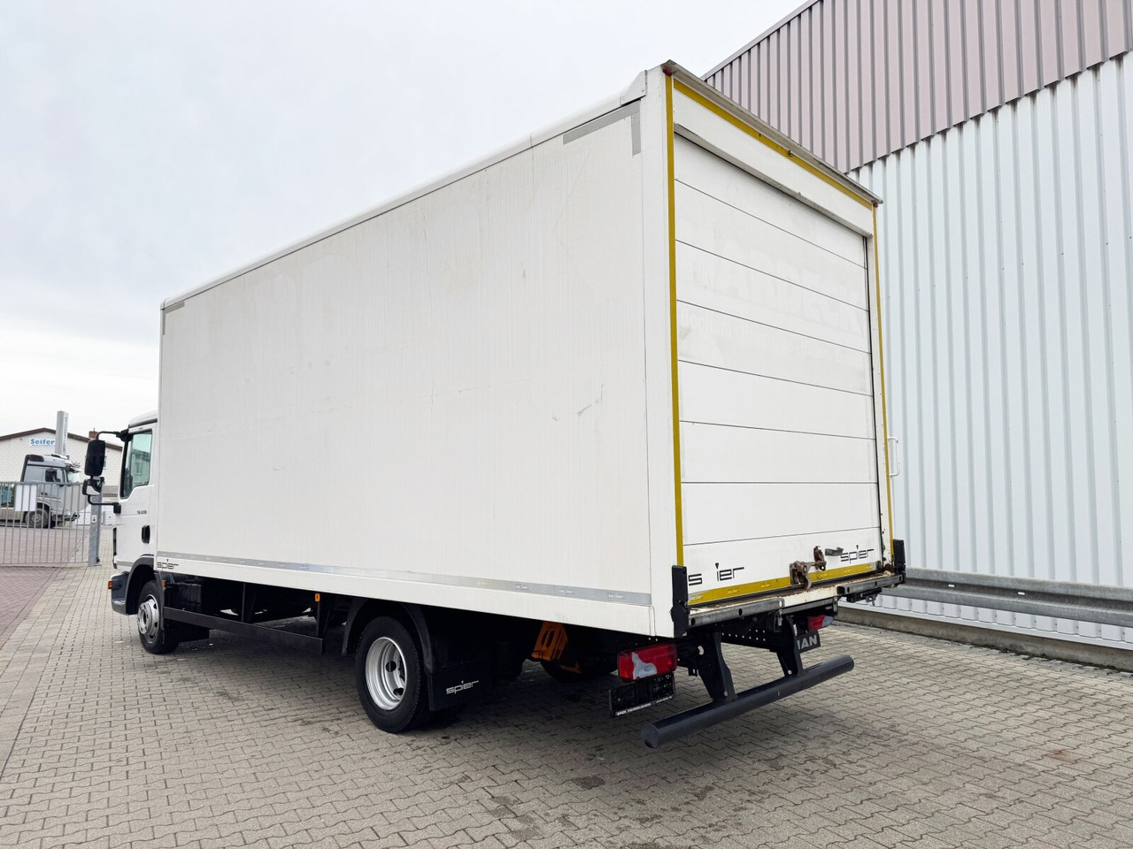 Kamion sa zatvorenim sandukom MAN TGL 8.150 4x2 BL TGL 8.150 4x2 BL, Möbelkoffer mit Rolltor: slika 10