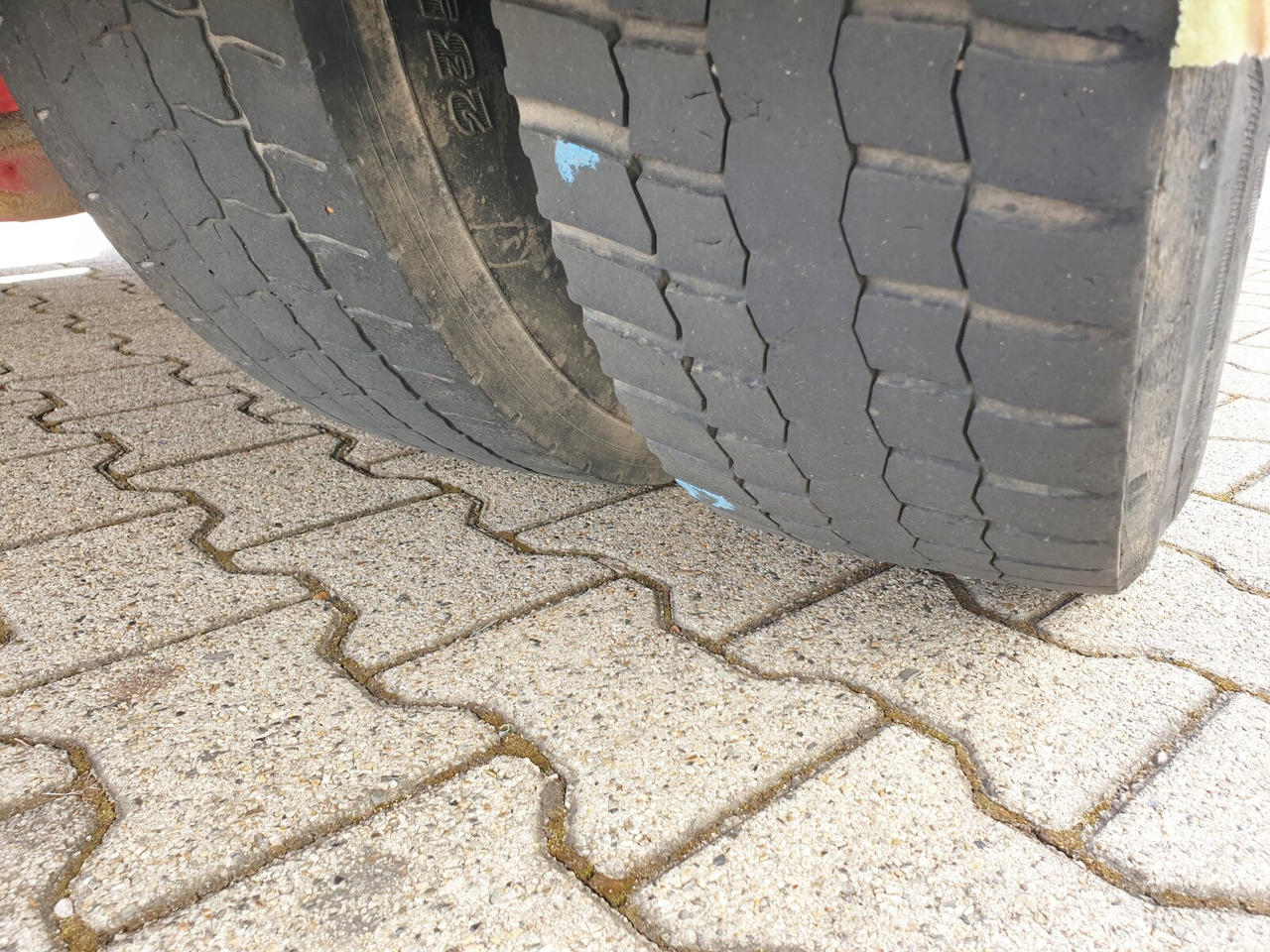 MAN TGL 8.180 4X2 BL TGL 8.180 4X2 BL, EEV - Kamion za utovaranje kontejnera: slika 2 MAN TGL 8.180 4X2 BL TGL 8.180 4X2 BL, EEV - Kamion za utovaranje kontejnera: slika 2