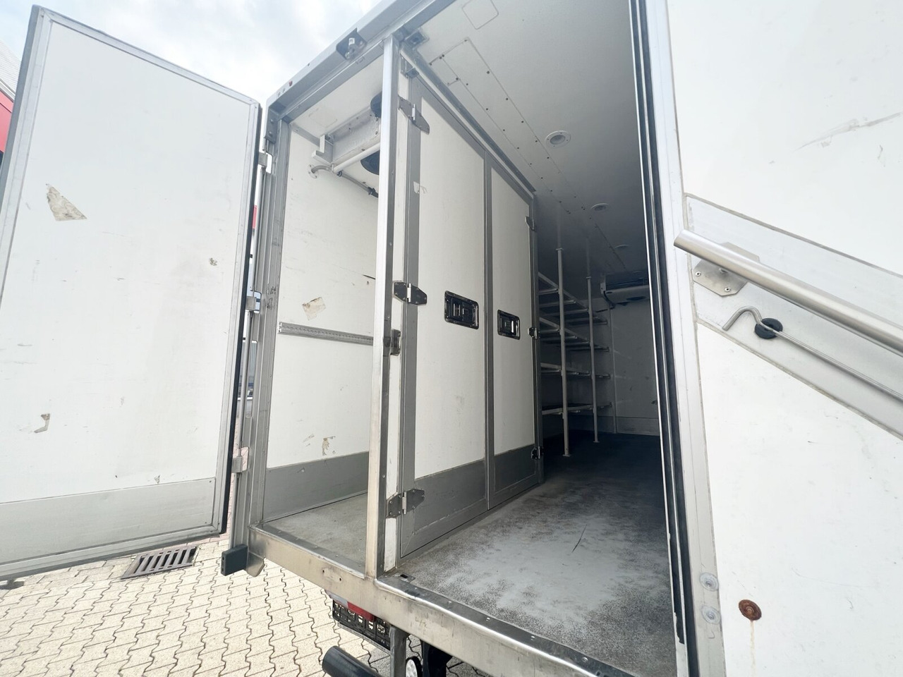MAN TGL 8.180 4x2 BL TGL 8.180 4x2 BL, Kühlkoffer, Carrier Supra 850Mi - Hladnjača: slika 5 MAN TGL 8.180 4x2 BL TGL 8.180 4x2 BL, Kühlkoffer, Carrier Supra 850Mi - Hladnjača: slika 5