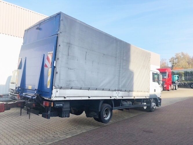 MAN TGL 8.210 BL 4x2 TGL 8.210 BL 4x2 mit LBW, Motorschaden! - Kamion sa ceradom: slika 4 MAN TGL 8.210 BL 4x2 TGL 8.210 BL 4x2 mit LBW, Motorschaden! - Kamion sa ceradom: slika 4