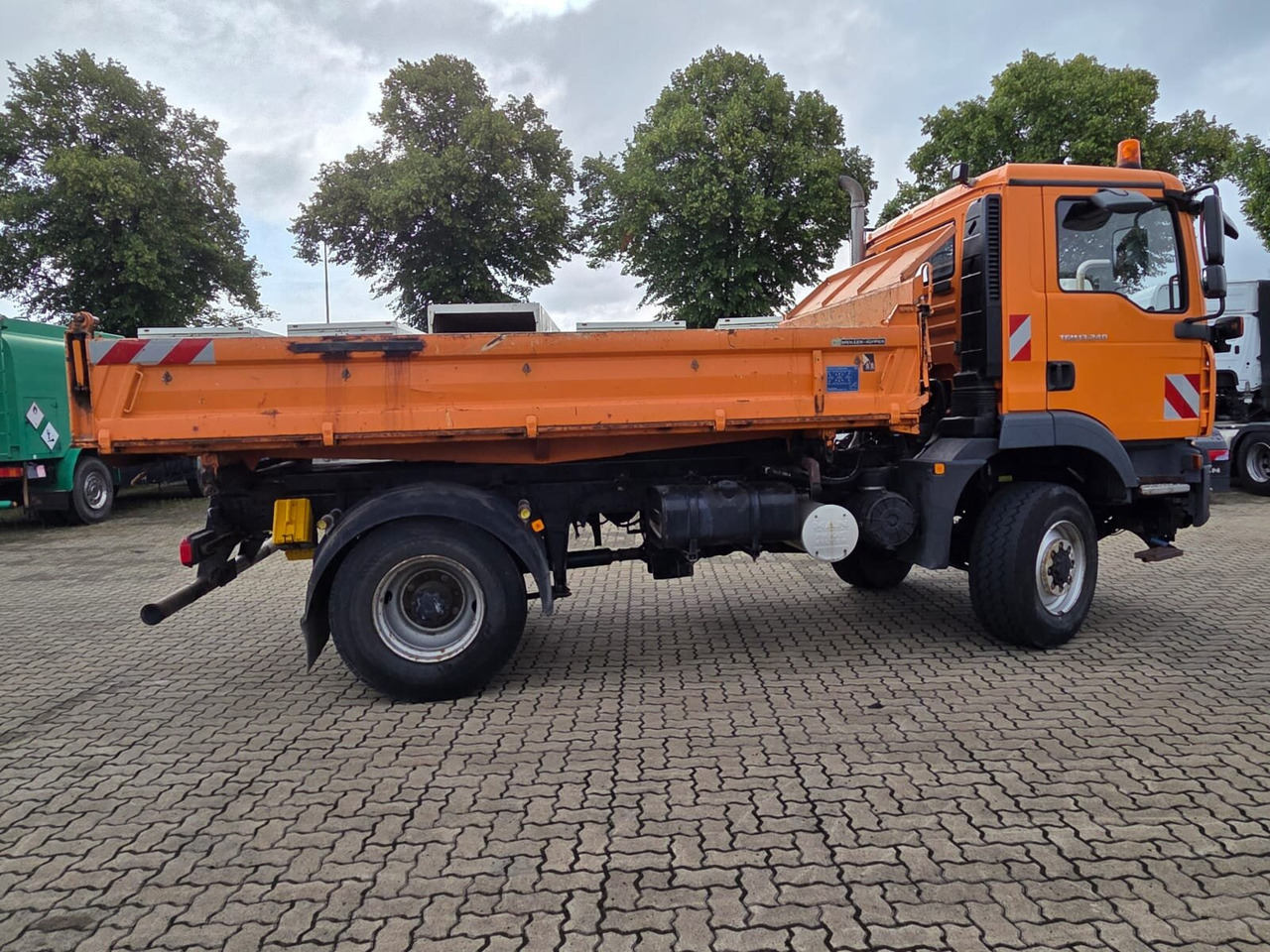 Istovarivač MAN TGM 15.240 4X4 BL TGM 15.240 4X4 BL, Winterdienstausstattung: slika 13