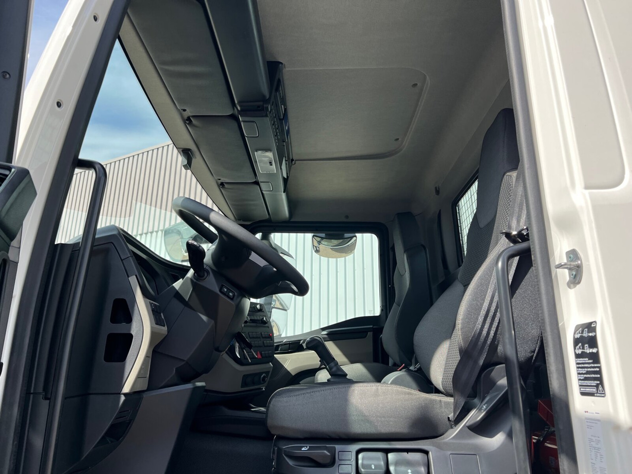 MAN TGM 18.250/340 4x2 BL CH TGM 18.250/340 4x2 BL CH, Funk, 3x VORHANDEN - Kamion sa hidrauličnom kukom: slika 4 MAN TGM 18.250/340 4x2 BL CH TGM 18.250/340 4x2 BL CH, Funk, 3x VORHANDEN - Kamion sa hidrauličnom kukom: slika 4