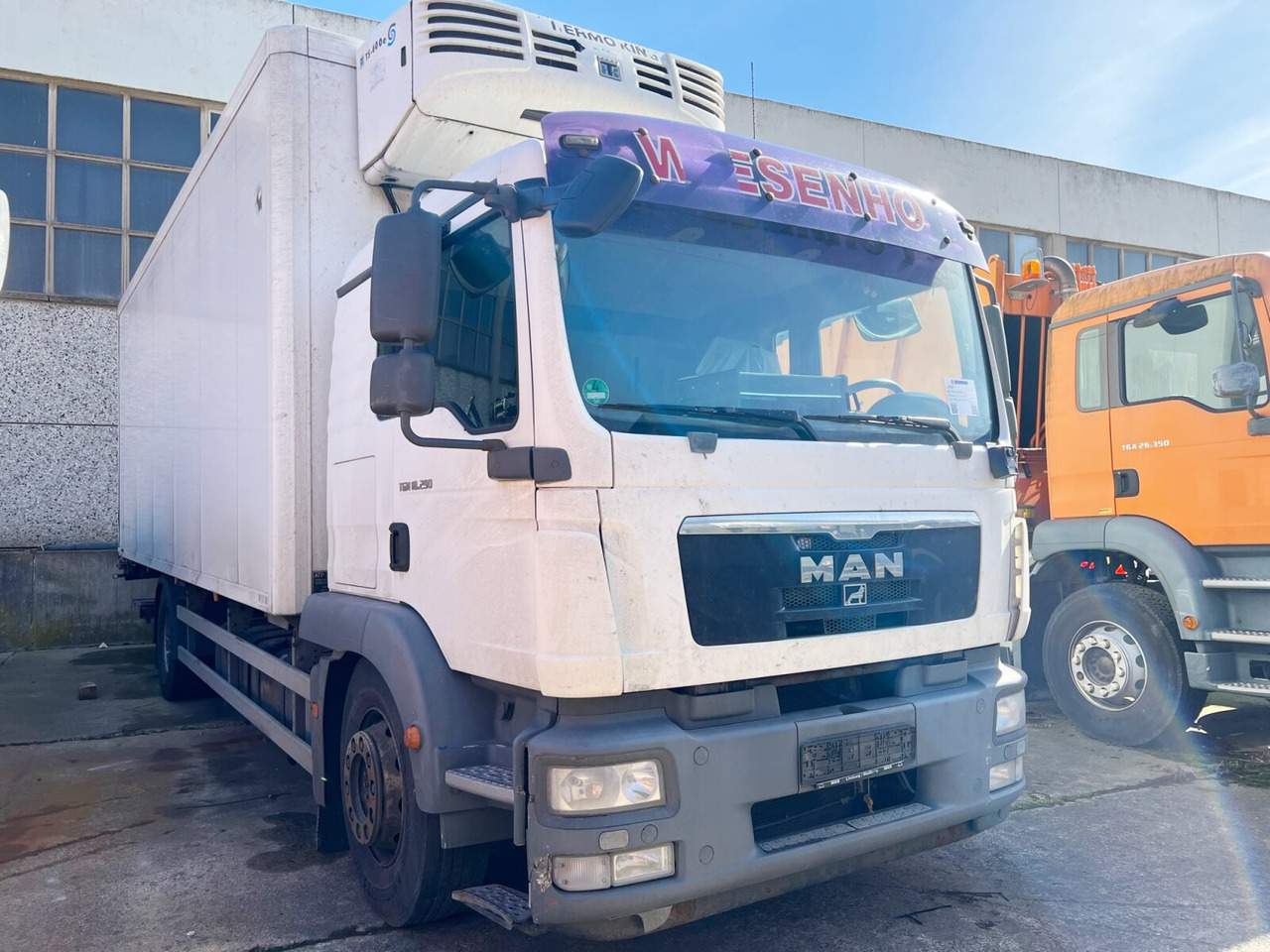 MAN TGM 18.290 4X2 LL TGM 18.290 4X2 LL, Tiefkühlkoffer, Thermoking, unterfaltbare MBB LBW - Hladnjača: slika 1 MAN TGM 18.290 4X2 LL TGM 18.290 4X2 LL, Tiefkühlkoffer, Thermoking, unterfaltbare MBB LBW - Hladnjača: slika 1