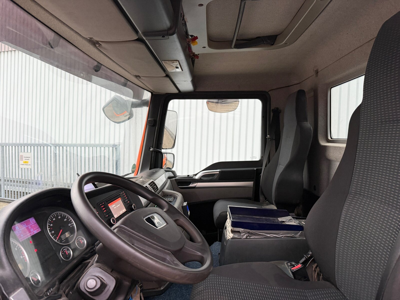 MAN TGM 18.290 4x2 BB TGM 18.290 4x2 BB, Tele-Absetzer - Kamion za utovaranje kontejnera: slika 2 MAN TGM 18.290 4x2 BB TGM 18.290 4x2 BB, Tele-Absetzer - Kamion za utovaranje kontejnera: slika 2