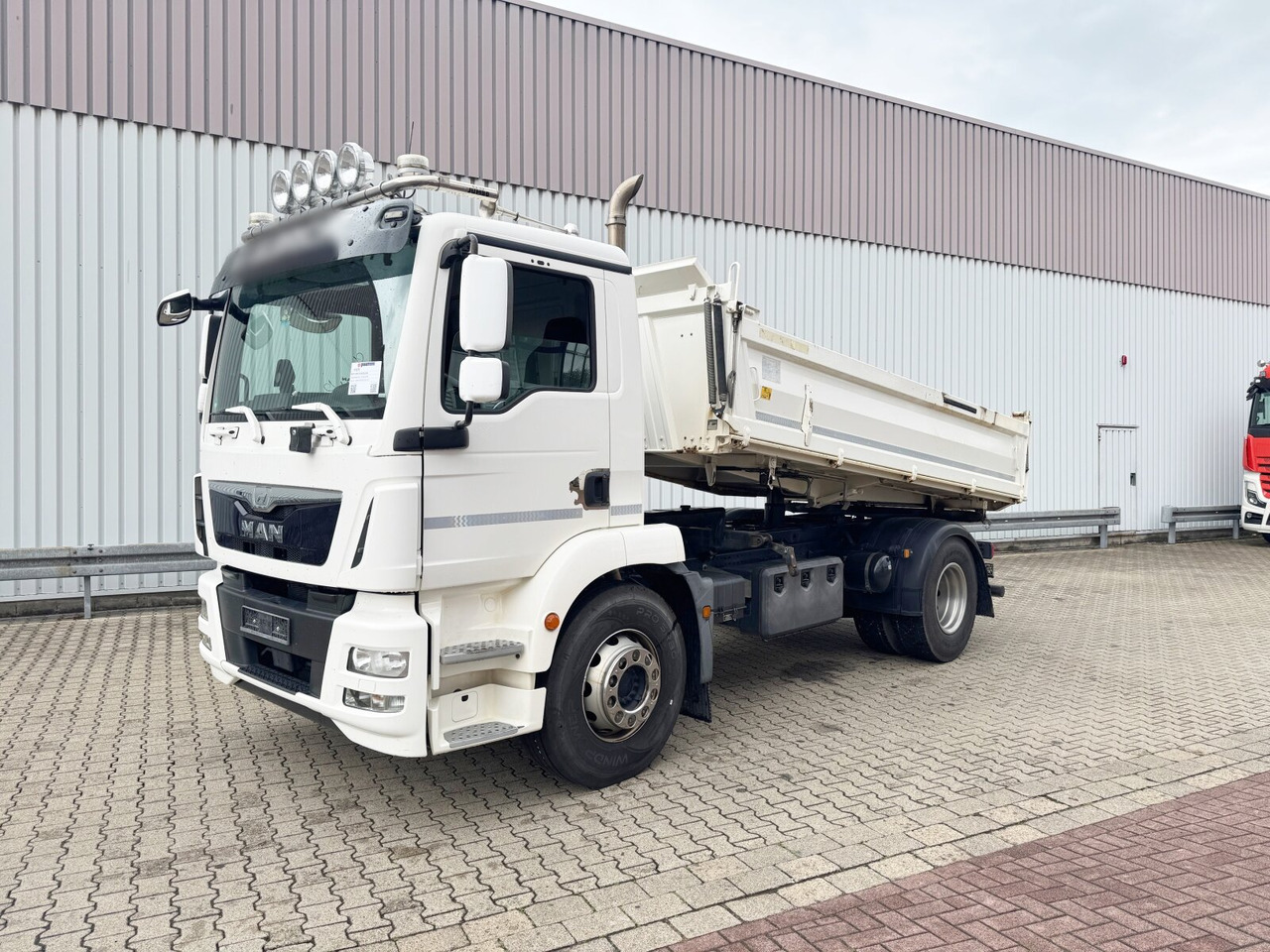 MAN TGM 18.340 4x2 BL TGM 18.340 4x2 BL - Istovarivač: slika 1 MAN TGM 18.340 4x2 BL TGM 18.340 4x2 BL - Istovarivač: slika 1