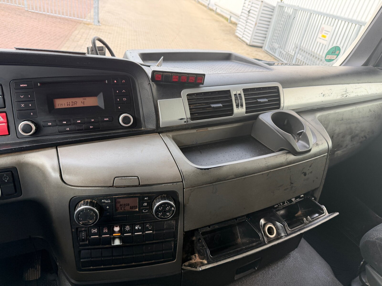 MAN TGS 18.360 4X2 BL TGS 18.360 4X2 BL, Hyva 10.45 S, Teleskopabrollanlage - Kamion sa hidrauličnom kukom: slika 5 MAN TGS 18.360 4X2 BL TGS 18.360 4X2 BL, Hyva 10.45 S, Teleskopabrollanlage - Kamion sa hidrauličnom kukom: slika 5