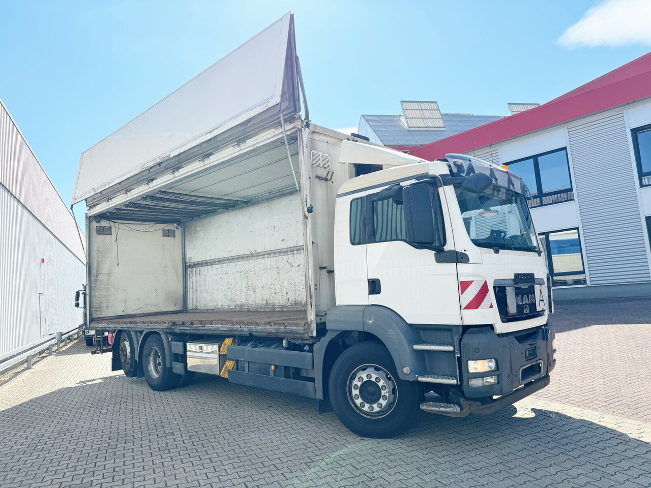 MAN TGS 26.360 6X2-4 BL TGS 26.360 6X2-4 BL, Lift-/Lenkachse, Stapleraufnahme - Kamion sa zatvorenim sandukom: slika 1 MAN TGS 26.360 6X2-4 BL TGS 26.360 6X2-4 BL, Lift-/Lenkachse, Stapleraufnahme - Kamion sa zatvorenim sandukom: slika 1