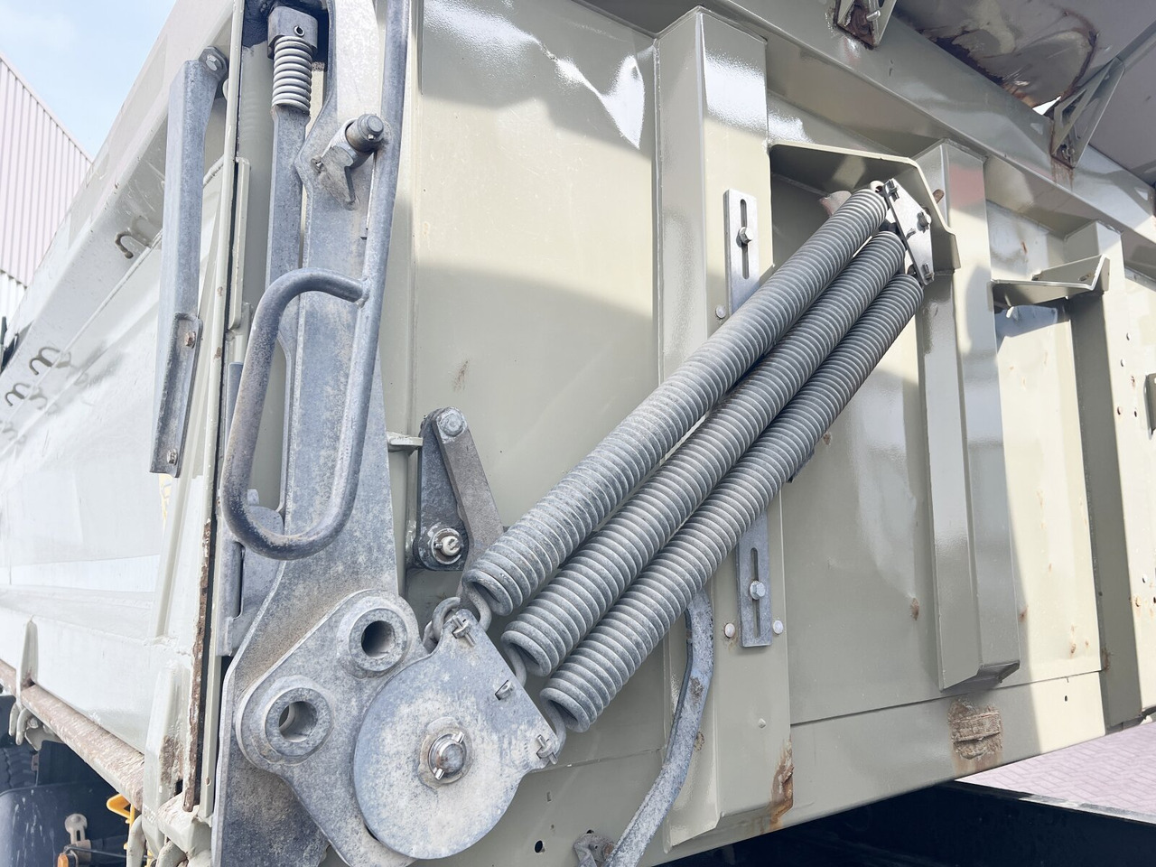 MAN TGS 26.400 6x6 BL TGS 26.400 6x6 BL, Winterdienstausstattung - Istovarivač: slika 5 MAN TGS 26.400 6x6 BL TGS 26.400 6x6 BL, Winterdienstausstattung - Istovarivač: slika 5