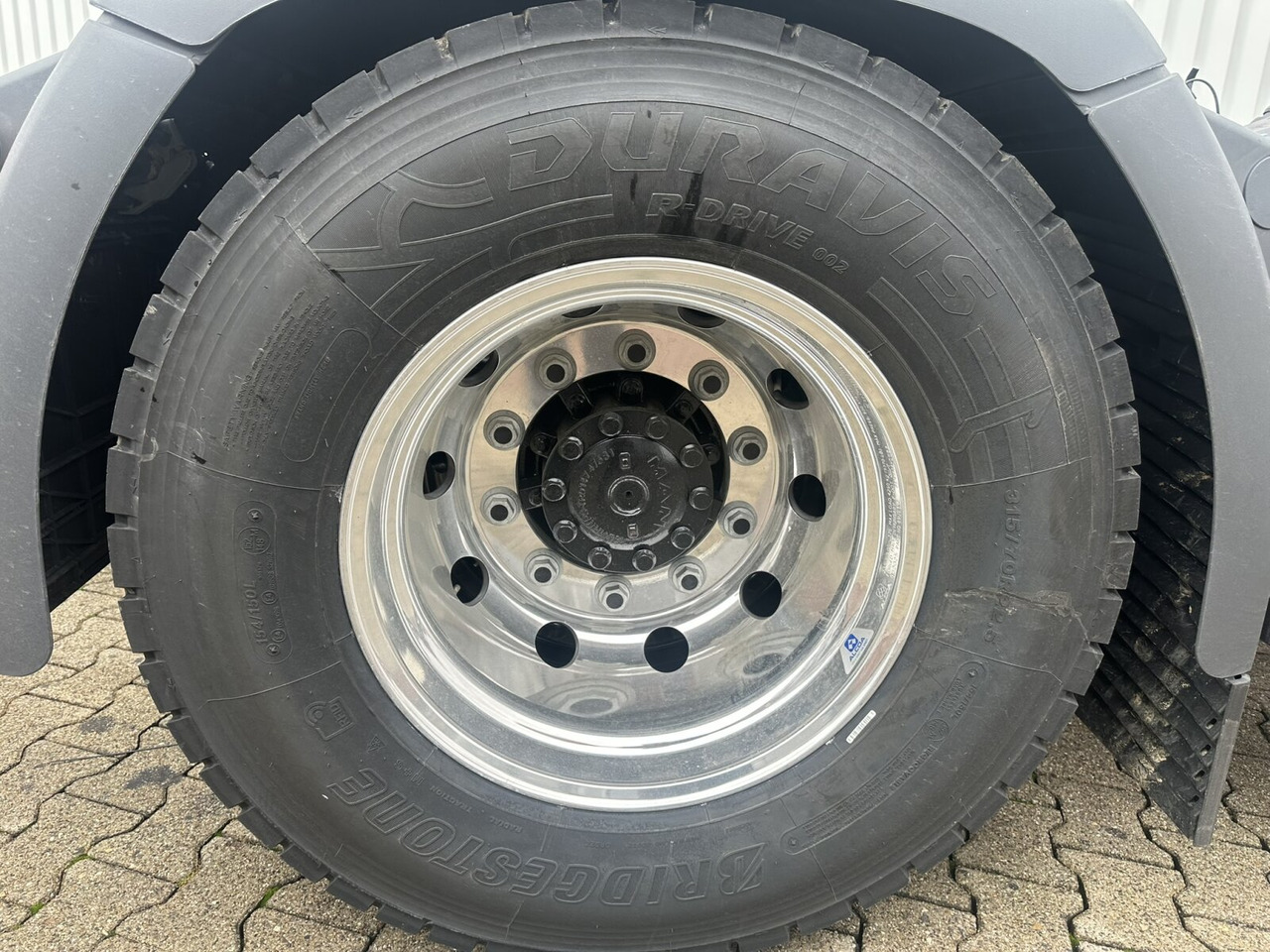 MAN TGS 26.440 6x2-4 LL CH TGS 26.440 6x2-4 LL CH, Lenk-/Liftachse, Navi, LED - Kamion sa golom šasijom i zatvorenom kabinom: slika 5 MAN TGS 26.440 6x2-4 LL CH TGS 26.440 6x2-4 LL CH, Lenk-/Liftachse, Navi, LED - Kamion sa golom šasijom i zatvorenom kabinom: slika 5