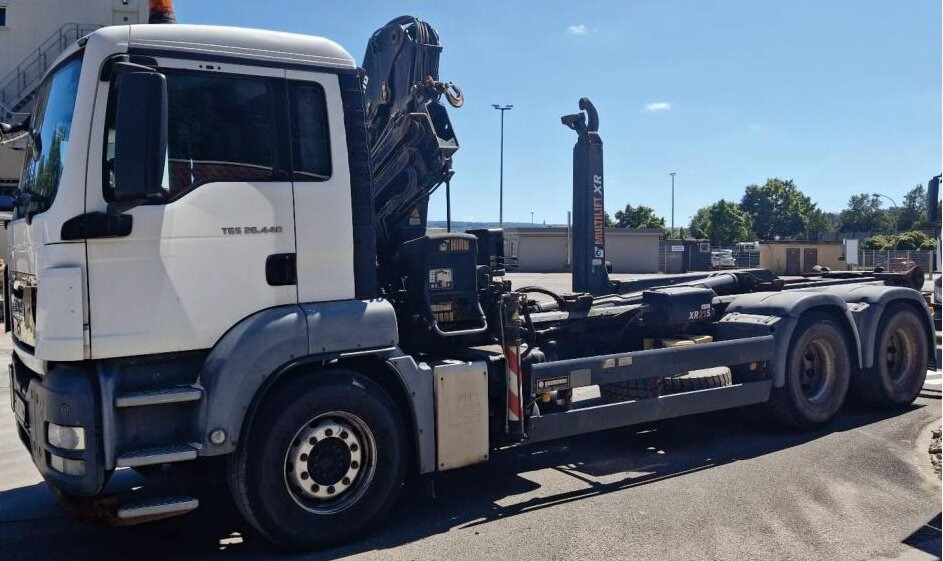 MAN TGS 26.440 BB 6x4 TGS 26.440 BB/6x4 Hiab Kran 166 BS-2-Hiduo, Multilift XR 21 S 59 Abrollanlage - Kamion sa hidrauličnom kukom, Kamion sa dizalicom: slika 2 MAN TGS 26.440 BB 6x4 TGS 26.440 BB/6x4 Hiab Kran 166 BS-2-Hiduo, Multilift XR 21 S 59 Abrollanlage - Kamion sa hidrauličnom kukom, Kamion sa dizalicom: slika 2