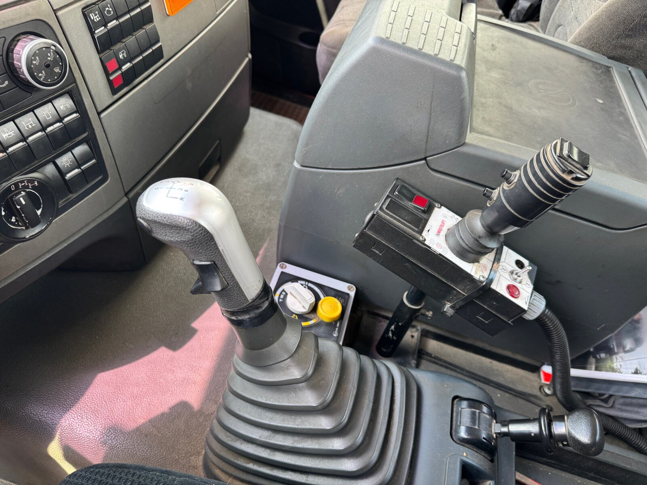 MAN TGS 26.480 6x4H-4 BL TGS 26.480 6x4H-4 BL, Multilift Abroller HydroDrive, Lenk-/Liftachse, Wechselfahrzeug - Kamion sa hidrauličnom kukom: slika 5 MAN TGS 26.480 6x4H-4 BL TGS 26.480 6x4H-4 BL, Multilift Abroller HydroDrive, Lenk-/Liftachse, Wechselfahrzeug - Kamion sa hidrauličnom kukom: slika 5