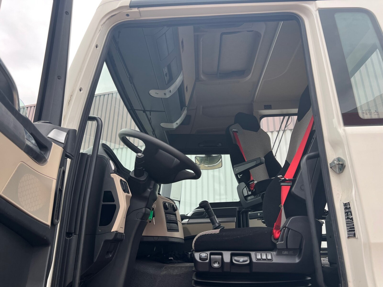 MAN TGS 33.360/440 6x4 BB TGS 33.360/440 6x4 BB, Häckslerkabine, NMV Nebenantrieb - Kamion sa golom šasijom i zatvorenom kabinom: slika 2 MAN TGS 33.360/440 6x4 BB TGS 33.360/440 6x4 BB, Häckslerkabine, NMV Nebenantrieb - Kamion sa golom šasijom i zatvorenom kabinom: slika 2