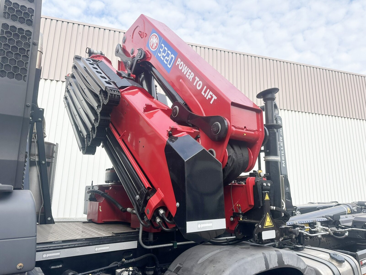 MAN TGS 35.480 8X4 BL TGS 35.480 8X4 BL, Intarder, Kran HMF 3220-K6, 4-fach Abstützung, Funk - Kamion sa hidrauličnom kukom, Kamion sa dizalicom: slika 3 MAN TGS 35.480 8X4 BL TGS 35.480 8X4 BL, Intarder, Kran HMF 3220-K6, 4-fach Abstützung, Funk - Kamion sa hidrauličnom kukom, Kamion sa dizalicom: slika 3