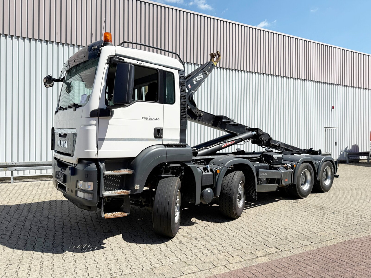 MAN TGS 35.540 8x6H BL TGS 35.540 8x6H BL, HydroDrive, PriTrader, Hiab Abrollkipper bis 7 m - Kamion sa hidrauličnom kukom: slika 1 MAN TGS 35.540 8x6H BL TGS 35.540 8x6H BL, HydroDrive, PriTrader, Hiab Abrollkipper bis 7 m - Kamion sa hidrauličnom kukom: slika 1