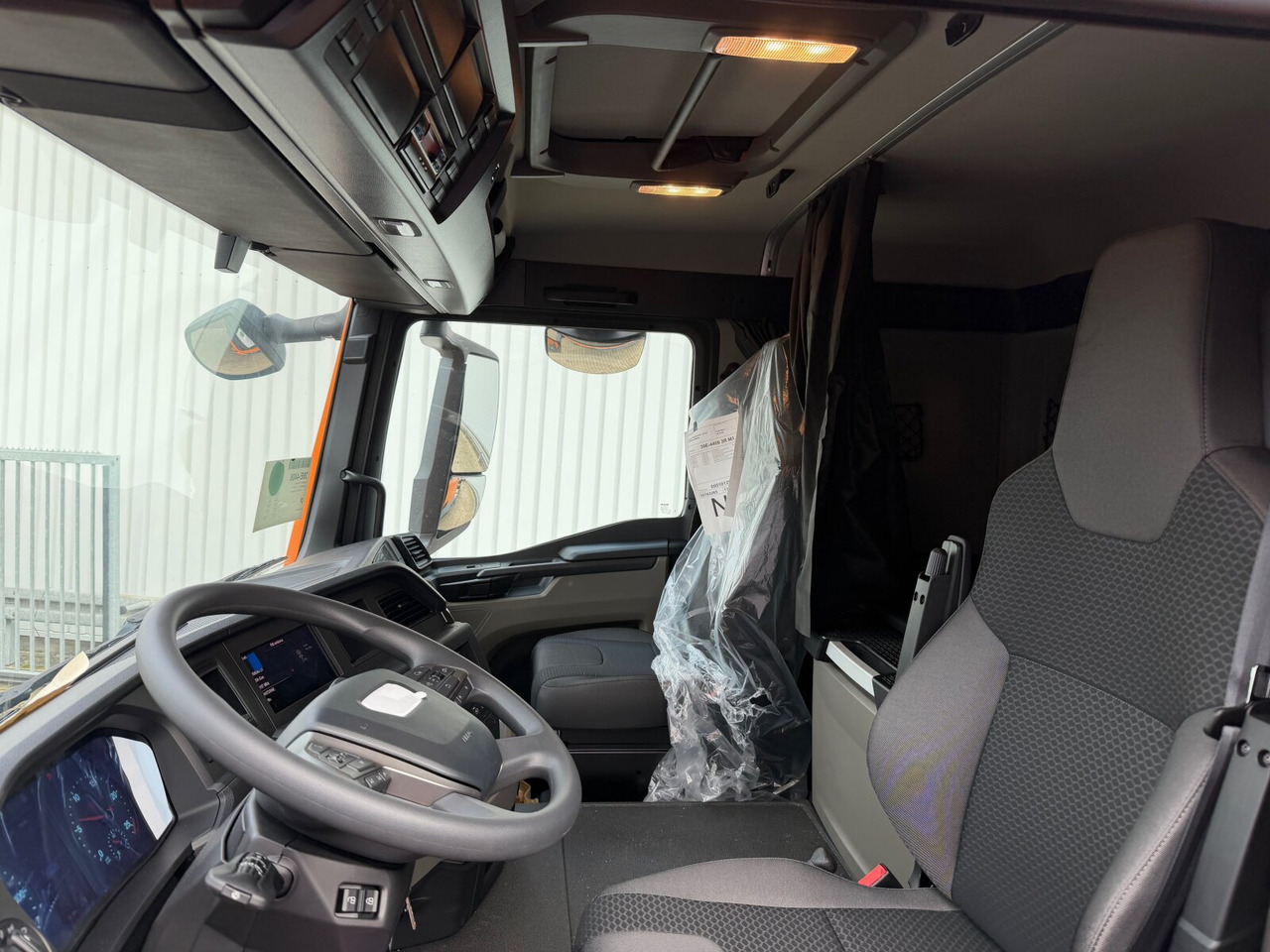 MAN TGS 41.440 8x4 BB CH TGS 41.440 8x4 BB CH, Retarder, MEHRFACH VORHANDEN! - Kamion sa golom šasijom i zatvorenom kabinom: slika 3 MAN TGS 41.440 8x4 BB CH TGS 41.440 8x4 BB CH, Retarder, MEHRFACH VORHANDEN! - Kamion sa golom šasijom i zatvorenom kabinom: slika 3