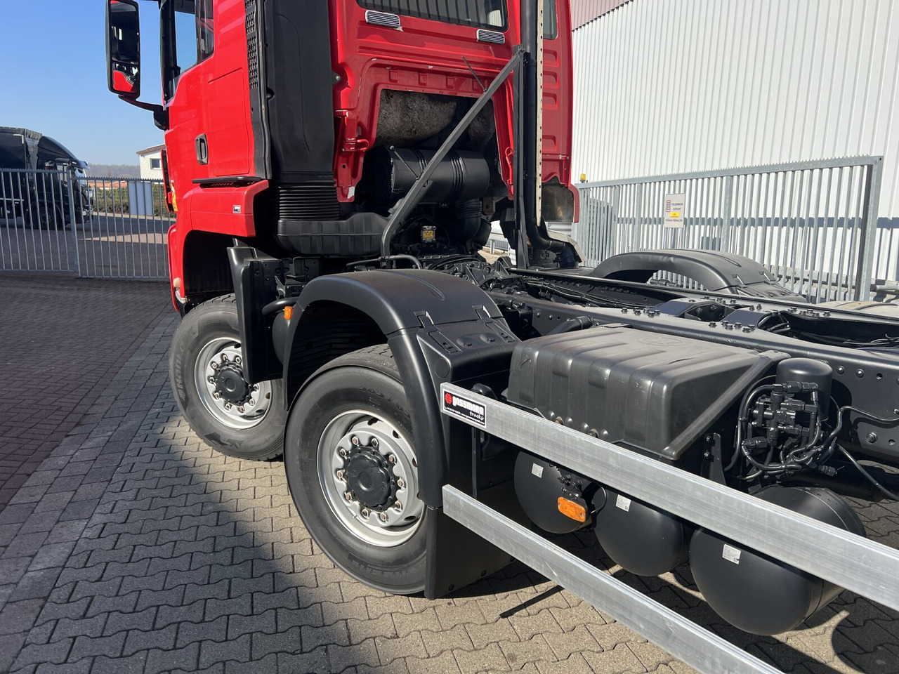 MAN TGS 41.480 8X8 BB TGS 41.480 8X8 BB, Motorabtrieb - Kamion sa hidrauličnom kukom: slika 2 MAN TGS 41.480 8X8 BB TGS 41.480 8X8 BB, Motorabtrieb - Kamion sa hidrauličnom kukom: slika 2