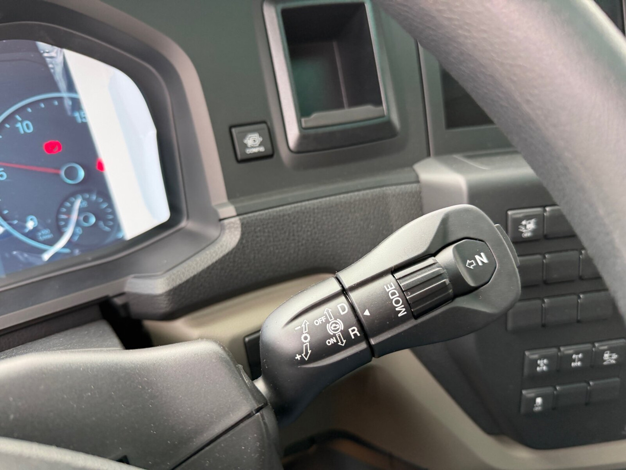 MAN TGS 41.480 8x4 BB CH TGS 41.480 8x4 BB CH, MEHRFACH VORHANDEN! - Kamion sa golom šasijom i zatvorenom kabinom: slika 5 MAN TGS 41.480 8x4 BB CH TGS 41.480 8x4 BB CH, MEHRFACH VORHANDEN! - Kamion sa golom šasijom i zatvorenom kabinom: slika 5