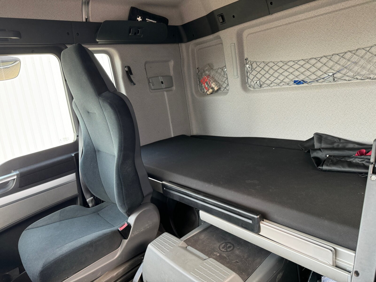 Kamion sa golom šasijom i zatvorenom kabinom MAN TGX 26.440 6X2-4 LL TGX 26.440 6X2-4 LL, Lift-/Lenkachse: slika 5