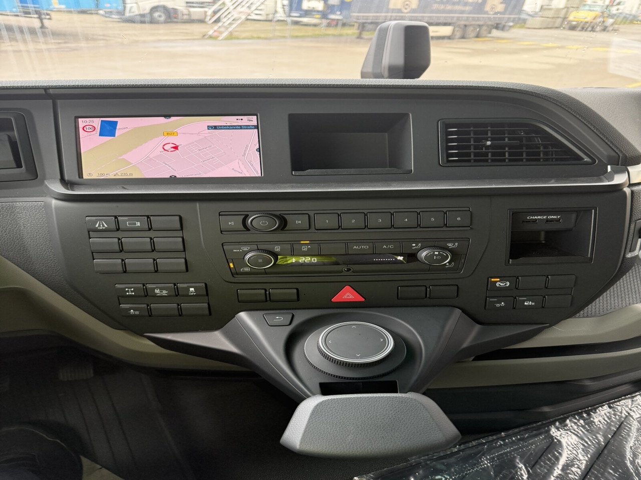 MAN TGX 26.470 6x2-4 BL TGX 26.470 6x2-4 BL, Lenk-/Liftachse, Retarder, Navi, Heckkran Atlas AK 170.2-A2 - Kamion sa dizalicom, Kamion sa tovarnim sandukom: slika 5 MAN TGX 26.470 6x2-4 BL TGX 26.470 6x2-4 BL, Lenk-/Liftachse, Retarder, Navi, Heckkran Atlas AK 170.2-A2 - Kamion sa dizalicom, Kamion sa tovarnim sandukom: slika 5