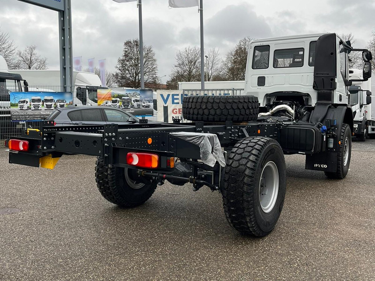 Kamion sa golom šasijom i zatvorenom kabinom novi ML150E25WS 4x4 ML150E25WS 4x4, Einzelbereifung, 4x VORNANDEN!: slika 10