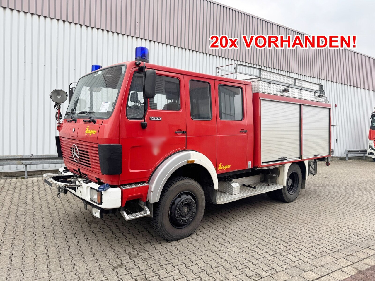 Mercedes-Benz 1222 AF 4x4 Doka 1222 AF 4x4 Doka, LF 16 TS - Vozilo hitne pomoći: slika 1 Mercedes-Benz 1222 AF 4x4 Doka 1222 AF 4x4 Doka, LF 16 TS - Vozilo hitne pomoći: slika 1