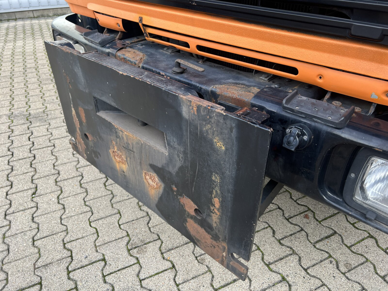Mercedes-Benz 1617 C 4x2 1617 C 4x2, Winterdienstausstattung - Vozilo za čišćenje snega: slika 5 Mercedes-Benz 1617 C 4x2 1617 C 4x2, Winterdienstausstattung - Vozilo za čišćenje snega: slika 5