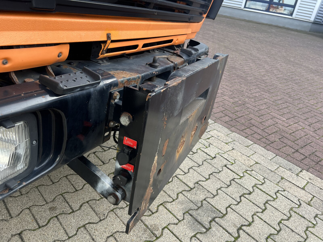 Mercedes-Benz 1617 C 4x2 1617 C 4x2, Winterdienstausstattung - Vozilo za čišćenje snega: slika 4 Mercedes-Benz 1617 C 4x2 1617 C 4x2, Winterdienstausstattung - Vozilo za čišćenje snega: slika 4