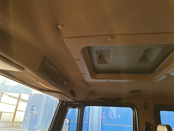 Mercedes-Benz 508 D 4x2 Doka 508 D 4x2 Doka, EX-THW - Kamion sa ceradom: slika 5 Mercedes-Benz 508 D 4x2 Doka 508 D 4x2 Doka, EX-THW - Kamion sa ceradom: slika 5