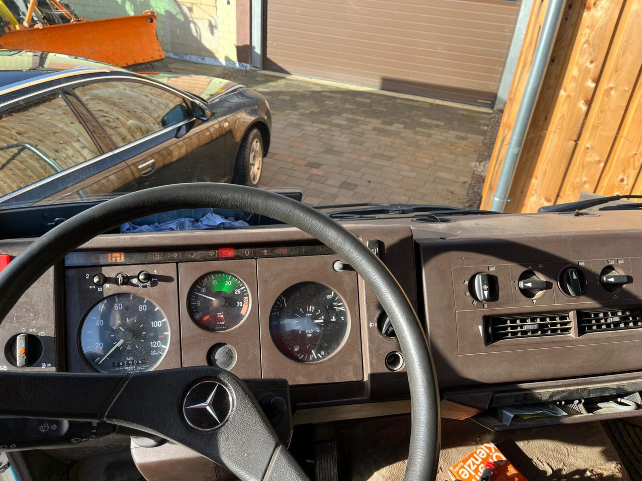 Mercedes-Benz 914 K 4x2 914 K 4x2 - Istovarivač: slika 4 Mercedes-Benz 914 K 4x2 914 K 4x2 - Istovarivač: slika 4