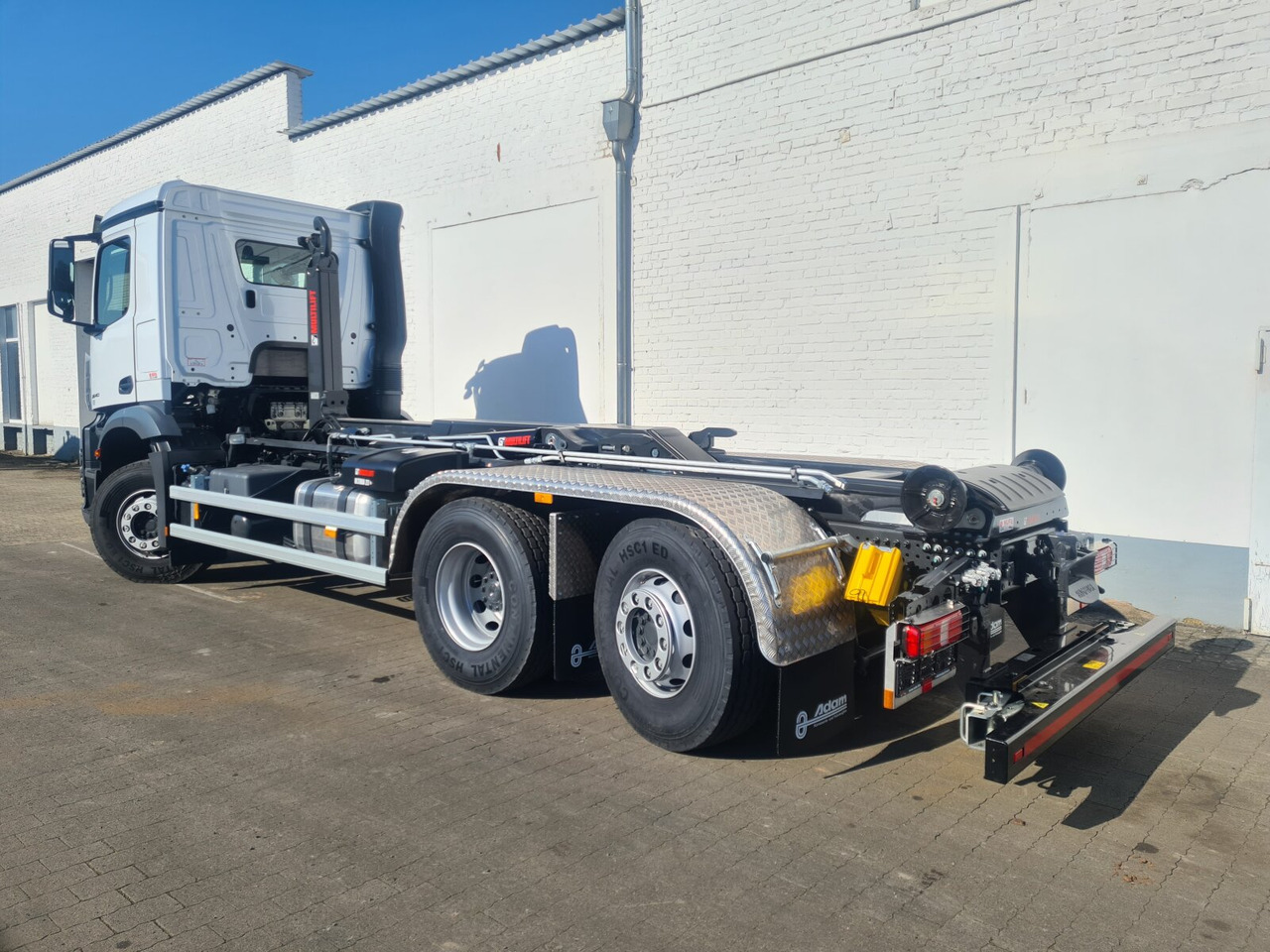 Mercedes-Benz Actros 2545 L 6x2 Actros 2545 L 6x2, Retarder, Lenk-/Liftachse, MirrorCam, MultimediaCockpit, Navi - Kamion sa hidrauličnom kukom: slika 3 Mercedes-Benz Actros 2545 L 6x2 Actros 2545 L 6x2, Retarder, Lenk-/Liftachse, MirrorCam, MultimediaCockpit, Navi - Kamion sa hidrauličnom kukom: slika 3