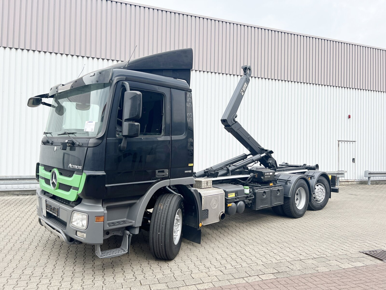 Mercedes-Benz Actros 2546 L 6x2 NLA Actros 2546 L 6x2/45 NLA, Retarder, Lift-/Lenkachse - Kamion sa hidrauličnom kukom: slika 1 Mercedes-Benz Actros 2546 L 6x2 NLA Actros 2546 L 6x2/45 NLA, Retarder, Lift-/Lenkachse - Kamion sa hidrauličnom kukom: slika 1