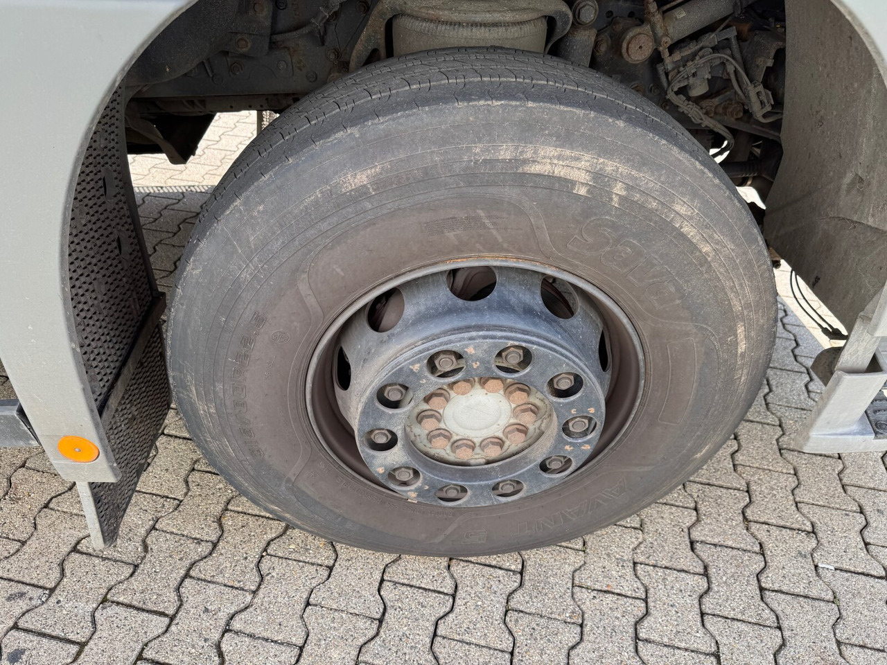 Mercedes-Benz Actros 2641/48 L 6x4 Actros 2641/48 L 6x4 - Kamion sa golom šasijom i zatvorenom kabinom: slika 2 Mercedes-Benz Actros 2641/48 L 6x4 Actros 2641/48 L 6x4 - Kamion sa golom šasijom i zatvorenom kabinom: slika 2
