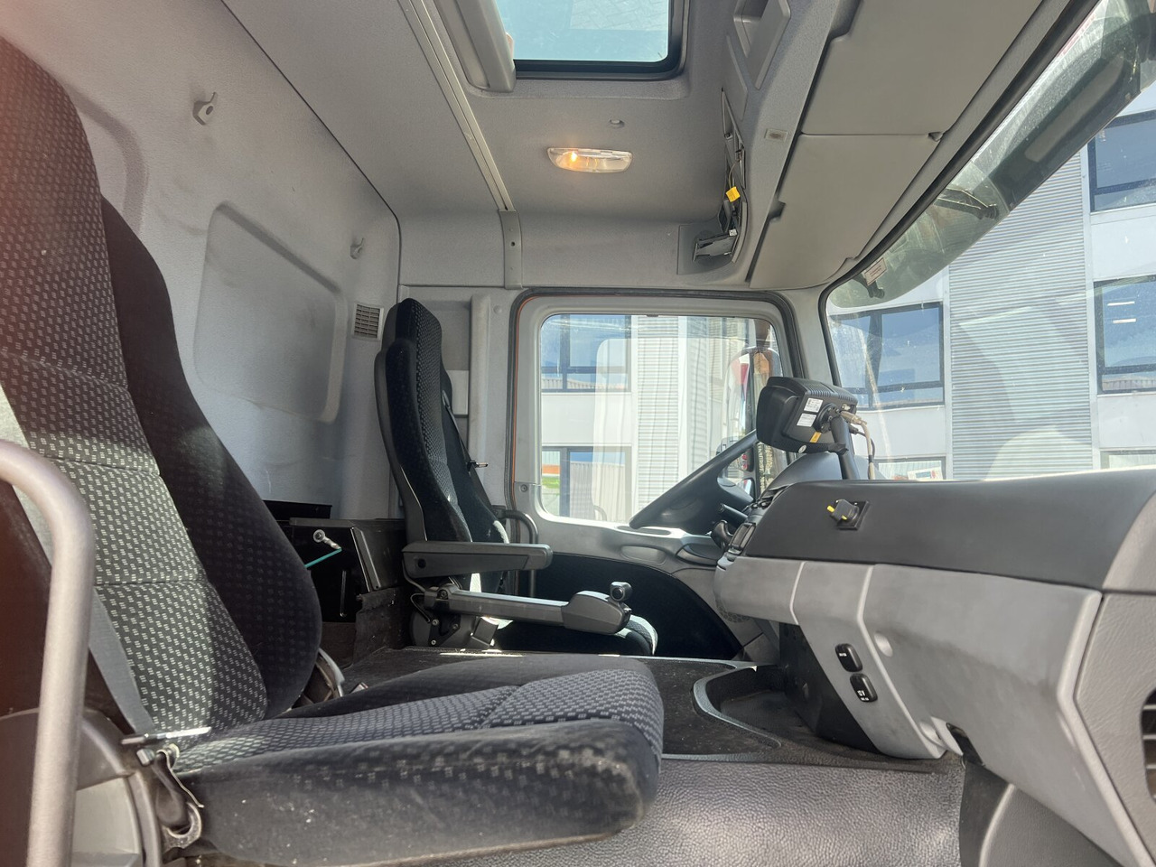 Mercedes-Benz Actros 2641/48 L 6x4 Actros 2641/48 L 6x4, Seilabroller, Haller Lotos, Zöller Schüttung - Kamion za smeće: slika 4 Mercedes-Benz Actros 2641/48 L 6x4 Actros 2641/48 L 6x4, Seilabroller, Haller Lotos, Zöller Schüttung - Kamion za smeće: slika 4