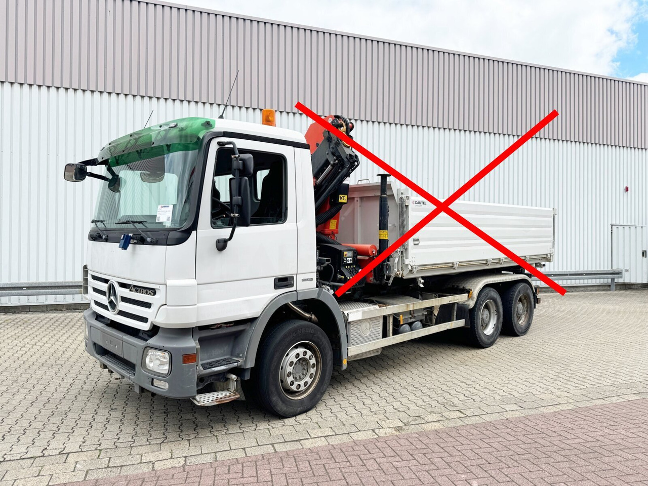 Mercedes-Benz Actros 2644/48 LK 6x4 Actros 2644/48 LK 6x4 - Kamion sa golom šasijom i zatvorenom kabinom: slika 1 Mercedes-Benz Actros 2644/48 LK 6x4 Actros 2644/48 LK 6x4 - Kamion sa golom šasijom i zatvorenom kabinom: slika 1
