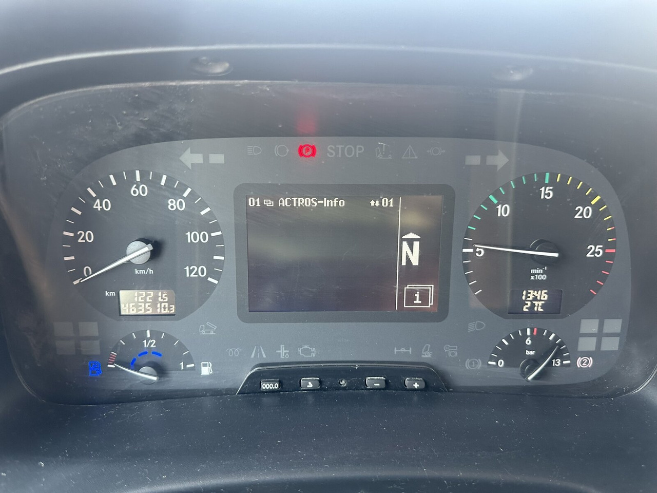 Mercedes-Benz Actros 3348 AK 6x6 Actros 3348 AK 6x6 - Kamion sa golom šasijom i zatvorenom kabinom: slika 2 Mercedes-Benz Actros 3348 AK 6x6 Actros 3348 AK 6x6 - Kamion sa golom šasijom i zatvorenom kabinom: slika 2